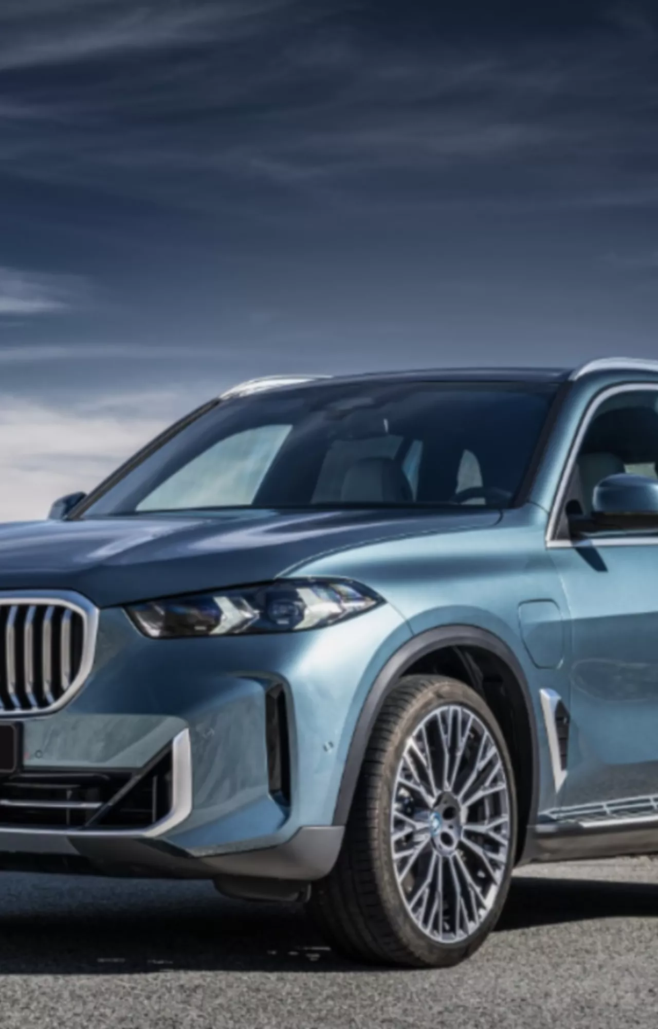 BMW X5 xDrive50e LCI Pasiūlymo kaina 87 800 Eur.