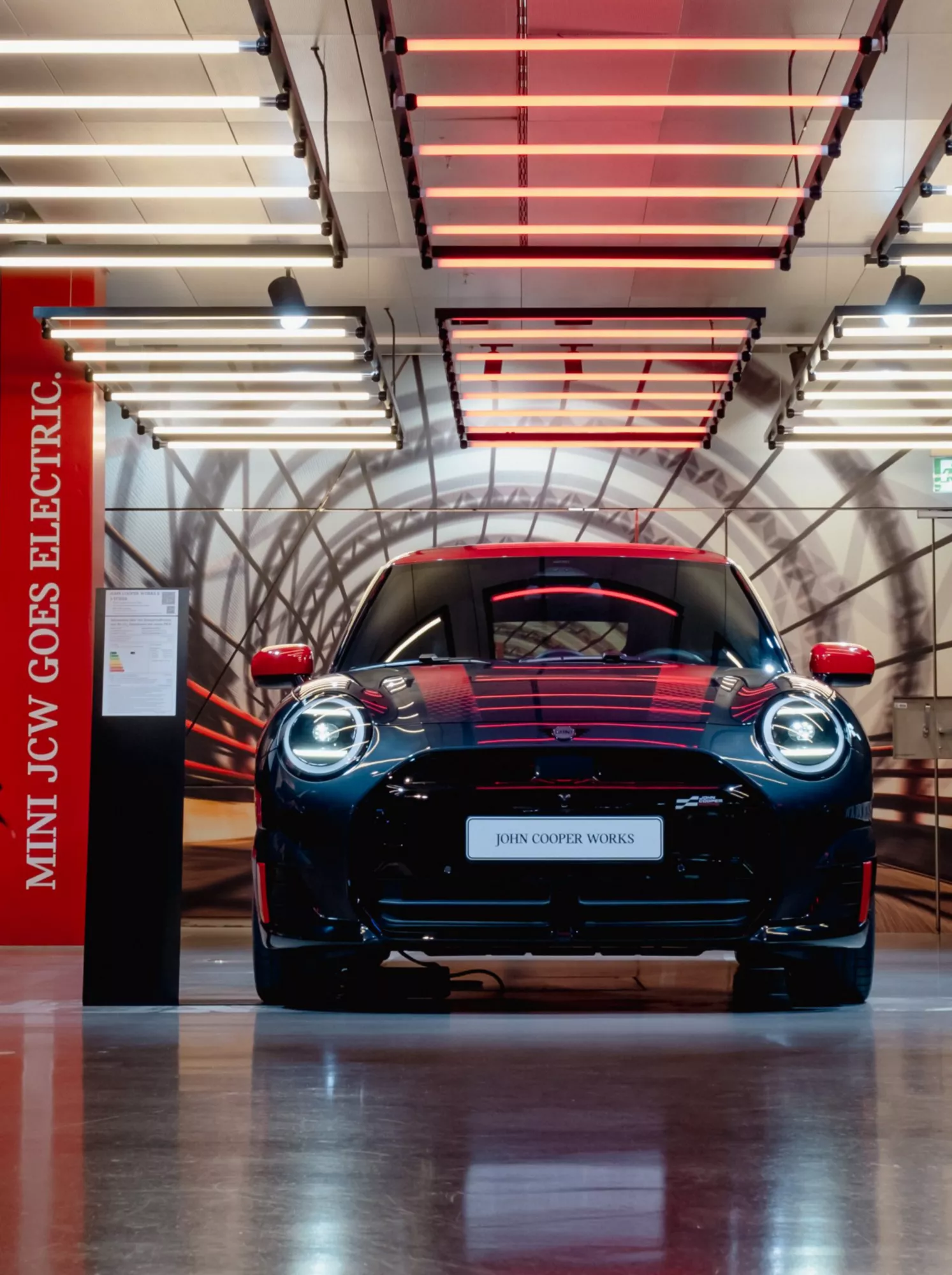 BMW Welt Ausstellungen MINI JCW E