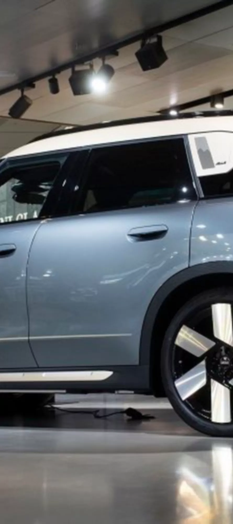 BMW Welt Ausstellungen MINI Countrymen SE