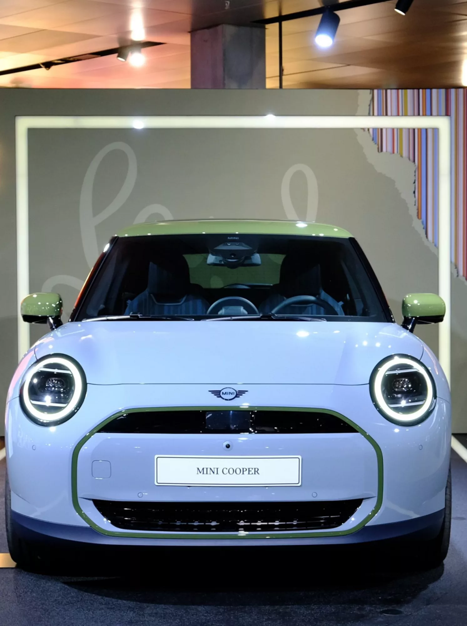 BMW Welt Ausstellungen MINI Cooper PS