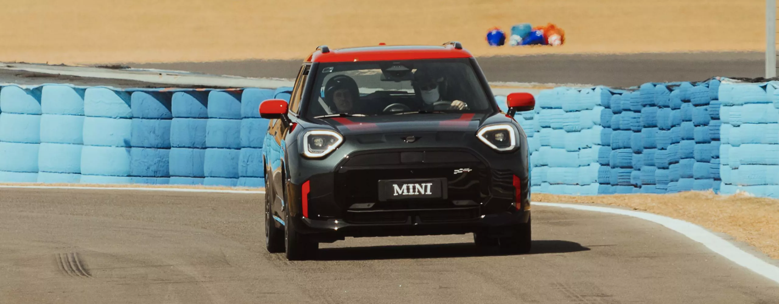 Profissional disponível para assistência 24 horas ao cliente BPS.